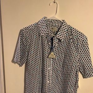 Short sleeve dress shirt